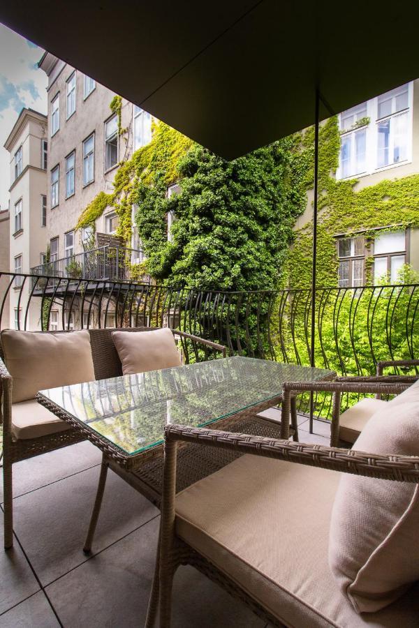 Premium Residence Near Parlament In @YourBécs Kültér fotó